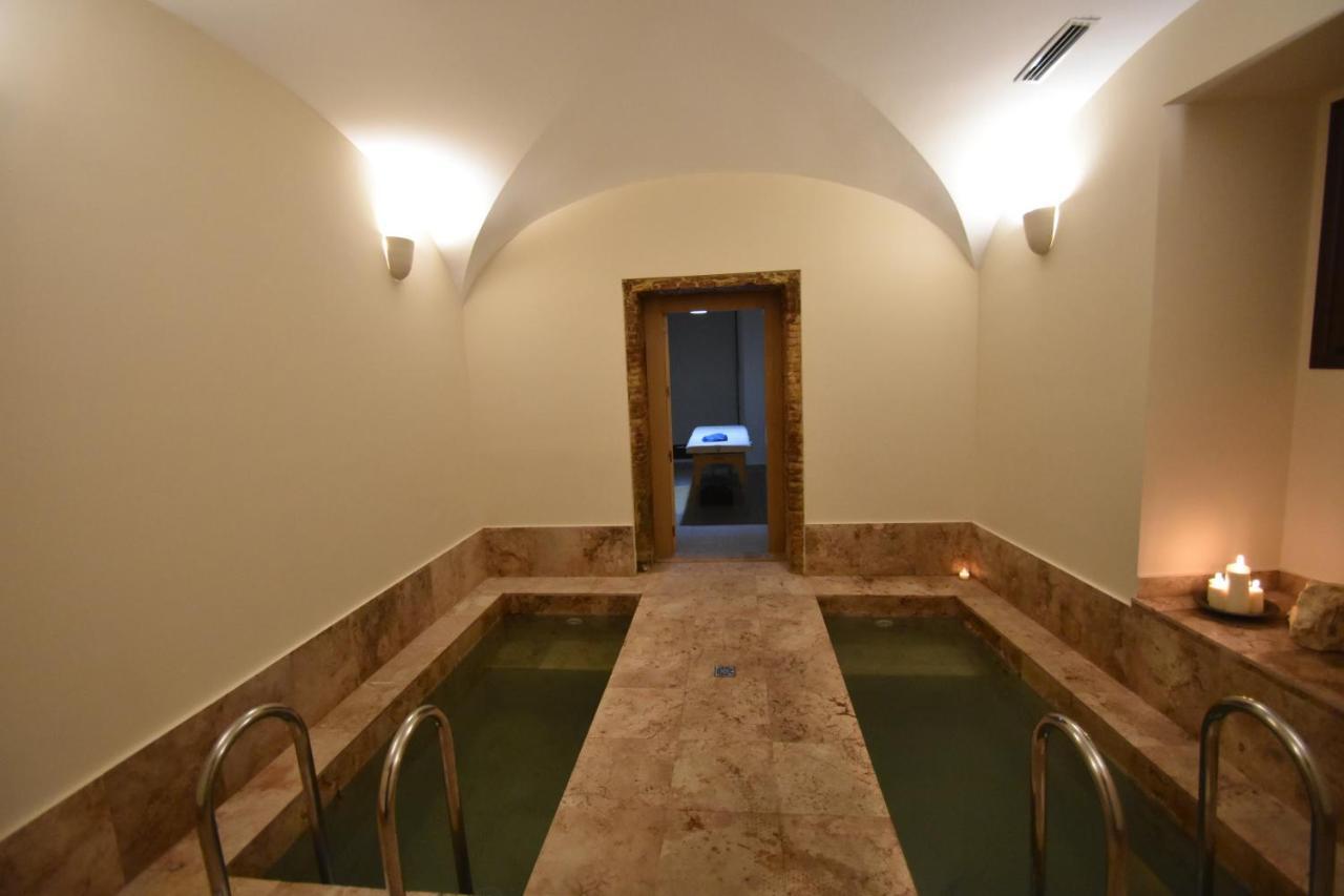 Hostal Aquaforum Mérida Kültér fotó